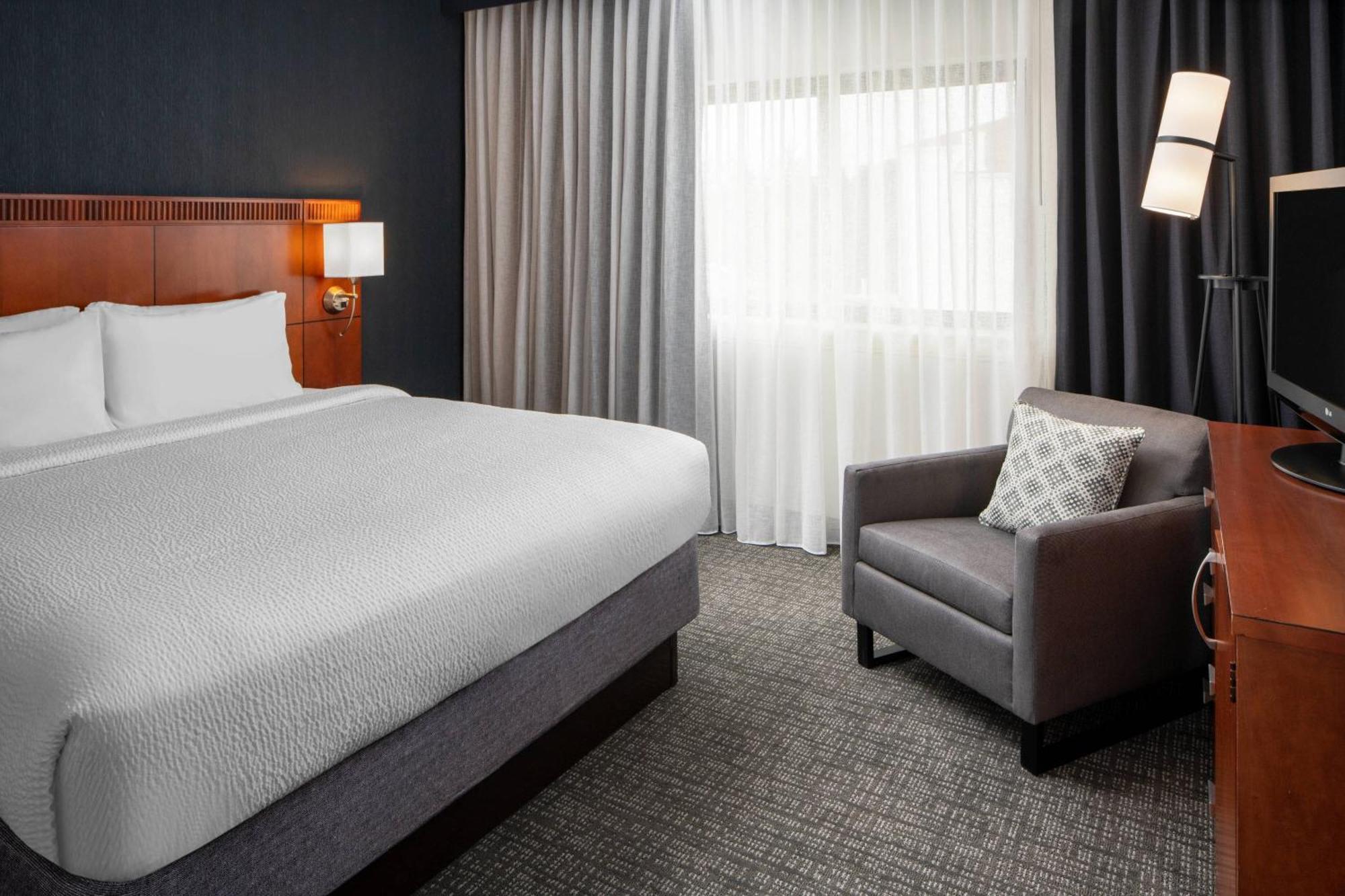 Courtyard By Marriott Dulles Airport Herndon/Reston Exterior foto
