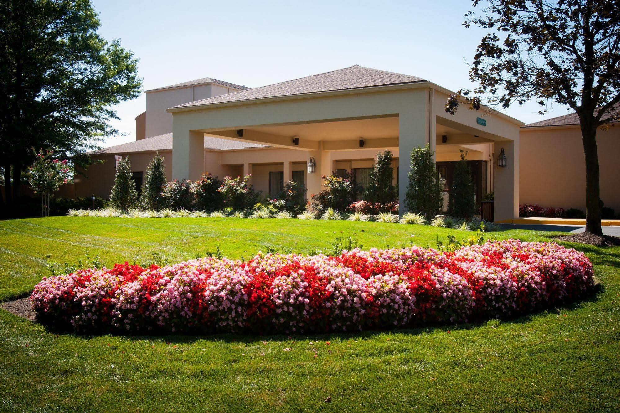Courtyard By Marriott Dulles Airport Herndon/Reston Exterior foto