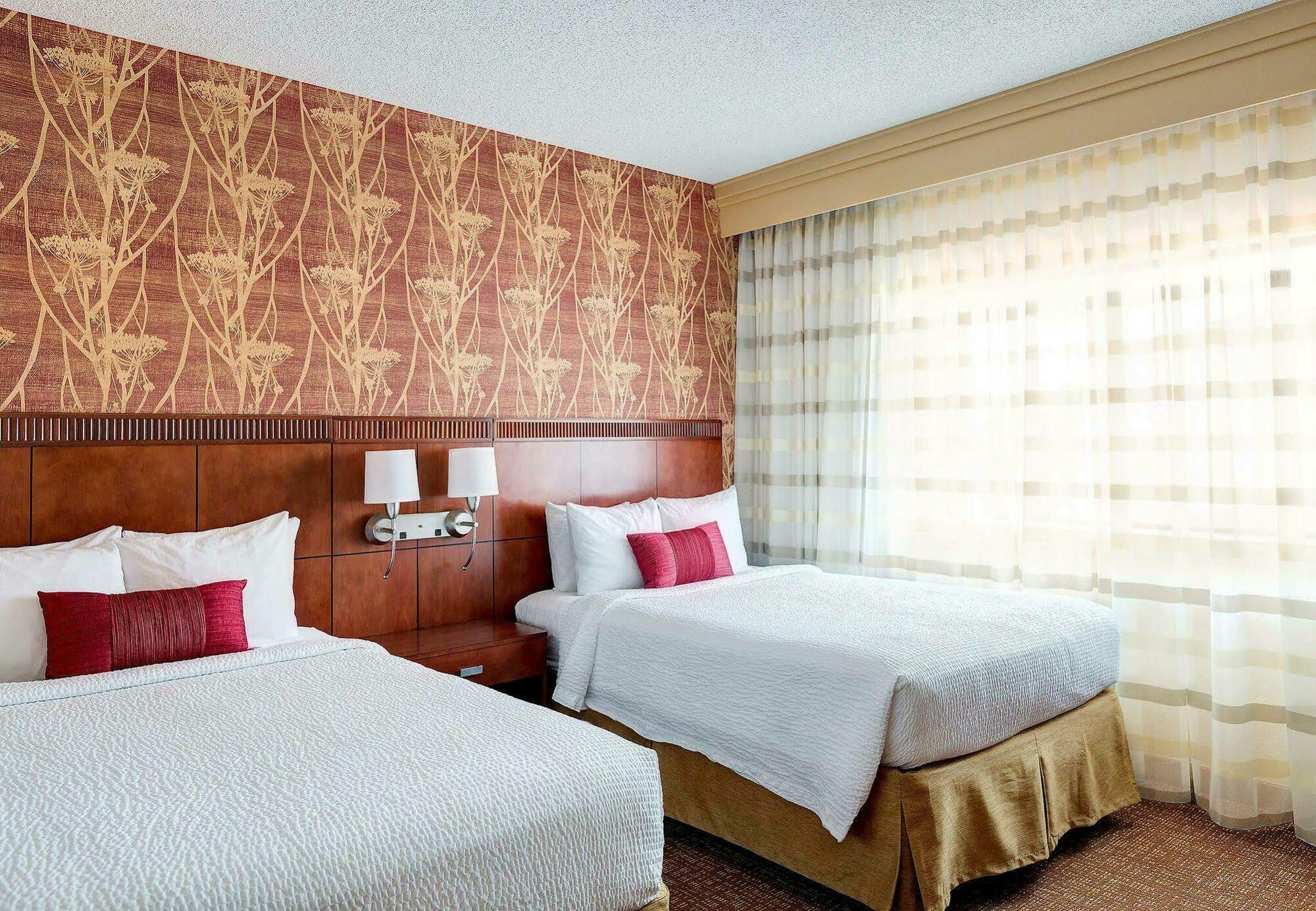 Courtyard By Marriott Dulles Airport Herndon/Reston Exterior foto